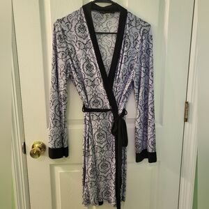 New Directions intimates robe